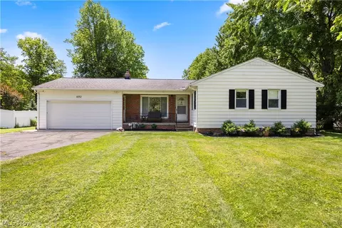 6052 Highland Rd, Highland Heights, OH 44143