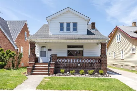 4948 E 107th St, Garfield Heights, OH 44125