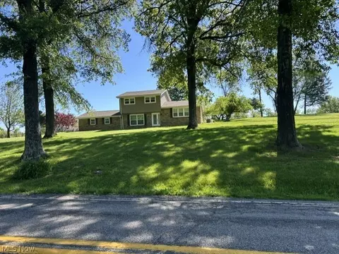 2688 St Johns Rd, Colliers, WV 26035