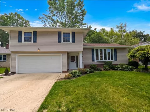 30223 Chatham Point Dr, Bay Village, OH 44140