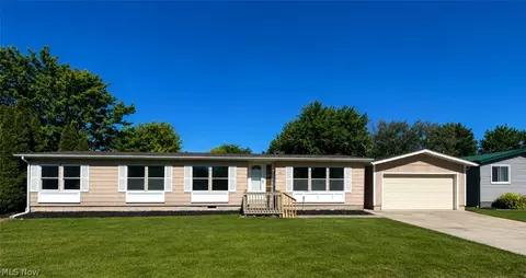 483 Stable Dr, Lagrange, OH 44050