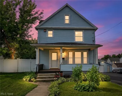 940 W Hopocan Ave, Barberton, OH 44203