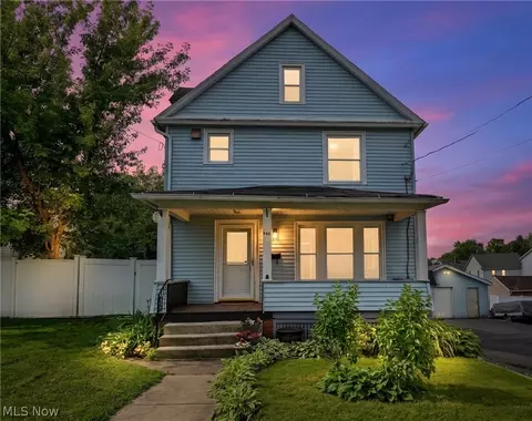 940 W Hopocan Ave, Barberton, OH 44203