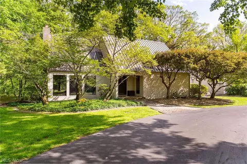 2941 Howland Wilson Rd NE, Warren, OH 44484