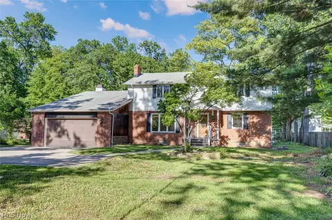 9985 Prospect Rd, Strongsville, OH 44149