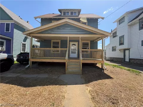 565 Brown St, Akron, OH 44311