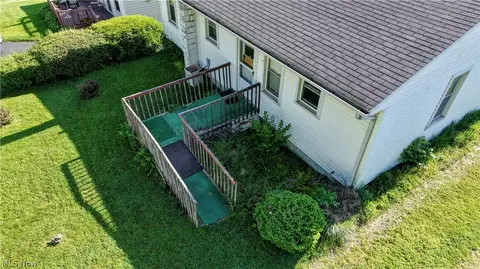 Exterior - 2123 Clearview Ave NW, Canton, OH 44708 photo 4 of 4