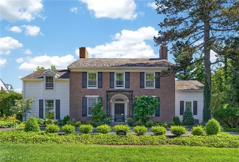 23900 Stanford Rd, Shaker Heights, OH 44122