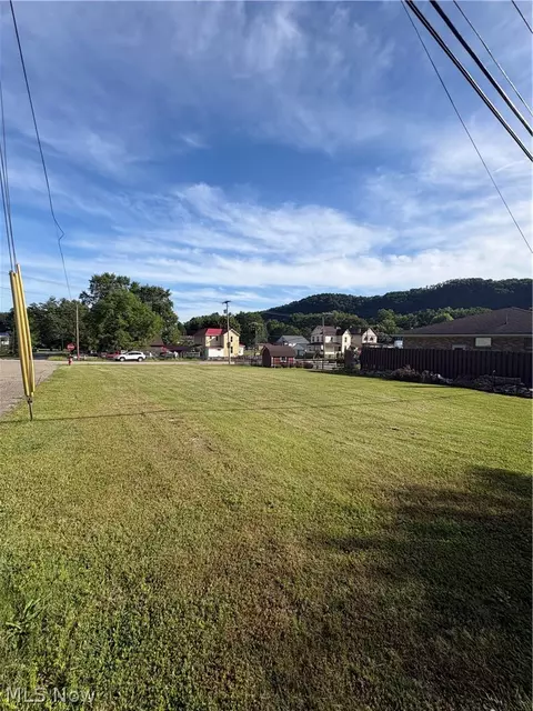 Pearl Street, New Cumberland, WV 26047