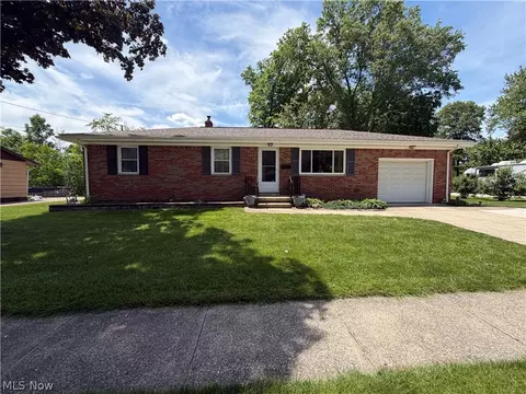 50 Williams Ave, Mogadore, OH 44260