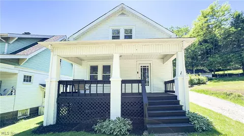 2127 Margaret St, Steubenville, OH 43952