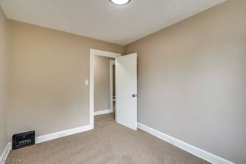 925 E 224th St, Euclid, OH 44123 photo 16