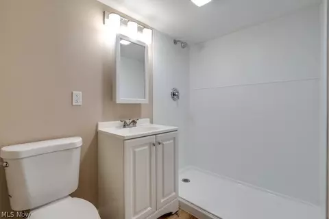 925 E 224th St, Euclid, OH 44123 photo 25