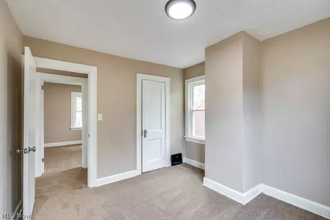 Bedroom - 925 E 224th St, Euclid, OH 44123 photo 5 of 8