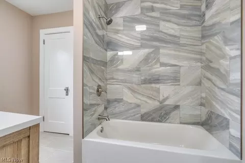 Bath - 925 E 224th St, Euclid, OH 44123 photo 3 of 4