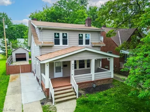 925 E 224th St, Euclid, OH 44123 photo 1