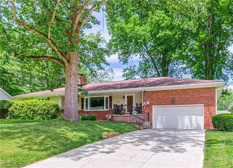 3087 Stanley Rd, Fairlawn, OH 44333