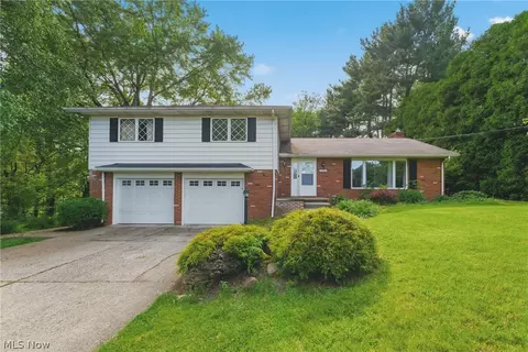 1205 N Crown Hill Rd, Orrville, OH 44667