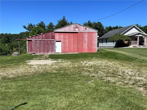 5759 College Hill Rd, Cambridge, OH 43725