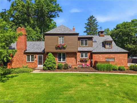 10501 Fitzwater Rd, Brecksville, OH 44141
