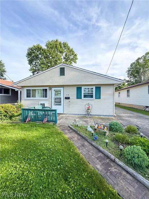 519 Case Ave, Elyria, OH 44035