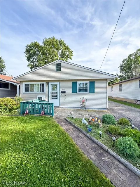 519 Case Ave, Elyria, OH 44035