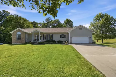 3859 Mayfair Ln, Cambridge, OH 43725