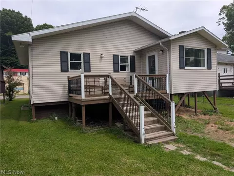 20 S High St, Glouster, OH 45732