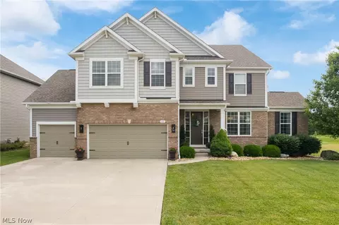 111 Harvester Dr, Copley, OH 44321