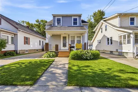 530 7th St, Fairport Harbor, OH 44077