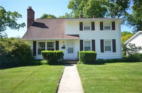 159 Pinehurst Rd, Munroe Falls, OH 44262