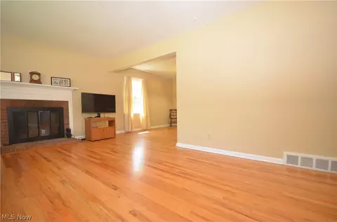 159 Pinehurst Rd, Munroe Falls, OH 44262 photo 8