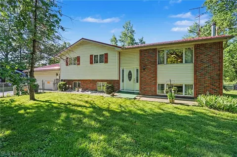4250 Herr Fieldhouse Rd, Southington, OH 44470
