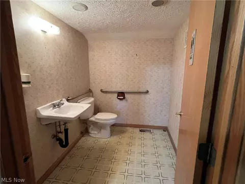 277 Gore Rd, Conneaut, OH 44030 photo 6