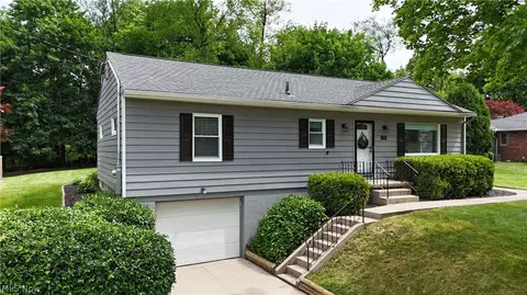 358 Mark Dr, Tallmadge, OH 44278