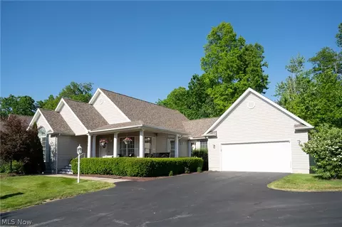 5216 Nashua Dr, Austintown, OH 44515