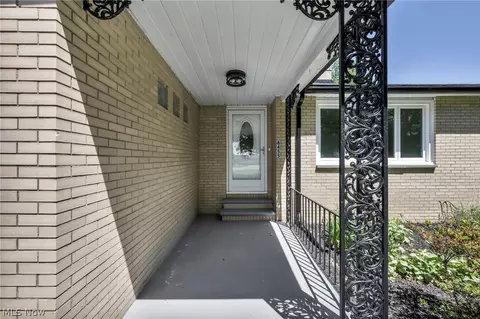 8455 W Ridge Rd, Elyria, OH 44035 photo 2