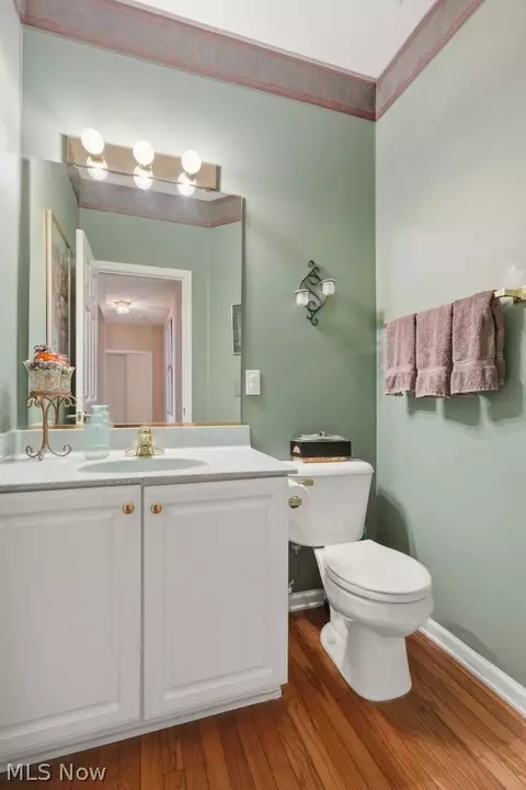 Bath - 593 Brookstone Ct, Copley, OH 44321 photo 1 of 5