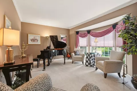 Living - 593 Brookstone Ct, Copley, OH 44321 photo 1 of 3