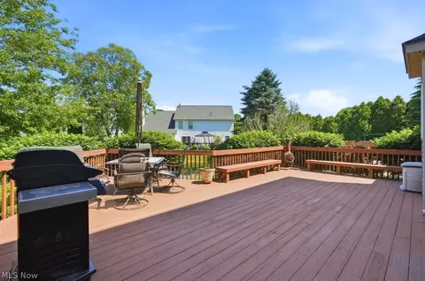 Exterior - 593 Brookstone Ct, Copley, OH 44321 photo 3 of 5