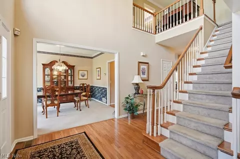 Entry Way - 593 Brookstone Ct, Copley, OH 44321 photo 2 of 5