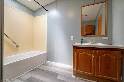Bath - 62 Redwood Dr, Beloit, OH 44609 photo 2 of 2