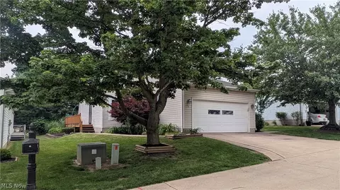 144 Royal Crest Dr, Seville, OH 44273