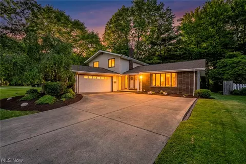 27020 Sleepy Hollow Dr, Westlake, OH 44145