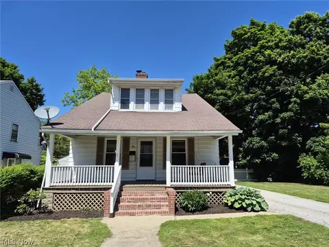 24 Mulwal Dr, Painesville, OH 44077