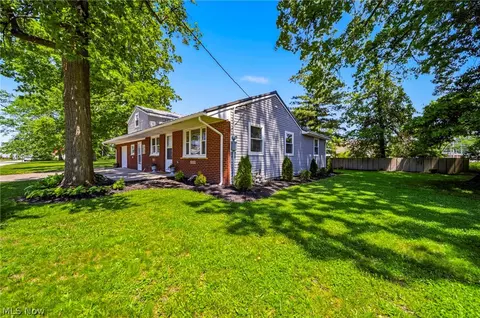 Exterior - 4932 Kain Ave, Ashtabula, OH 44004 photo 3 of 8