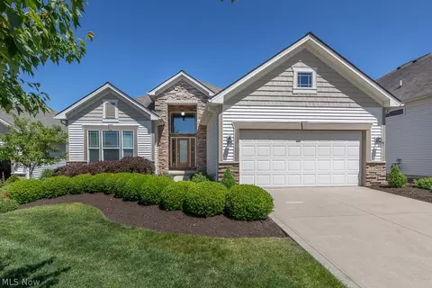 22238 North Trl, Strongsville, OH 44149