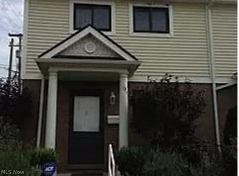 1215 W 70th St, Cleveland, OH 44102