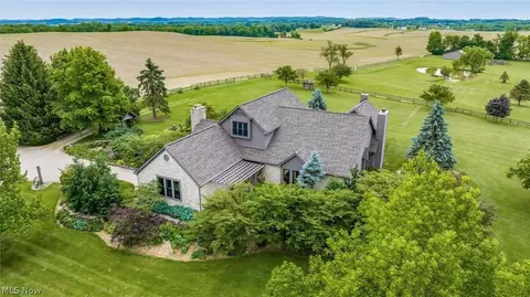 1333 Rockmill Rd NW, Lancaster, OH 43130