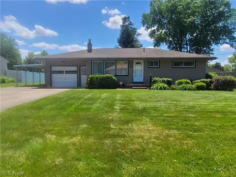 3718 35th St NE, Canton, OH 44705